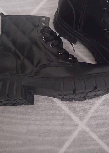 Siyah Deri Blok Topuklu Punk Botlar - Görsel 2