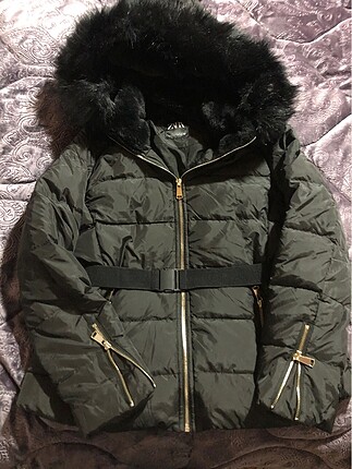 Zara MONT