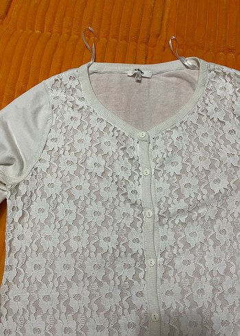 Dantel Detaylı Beyaz Kadın Hırka - Görsel 3