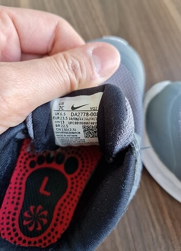 23 Beden Nike unisex çocuk spor ayakkabı 