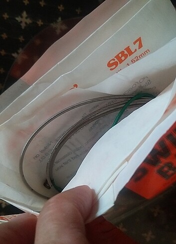 Beden Gitar teli. Bass guitar string.England.