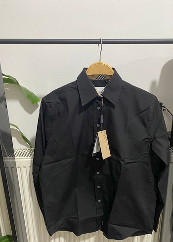 BURBERRY marka Ürün
Etiketli  kartlı  yeni sezon - Görsel 4