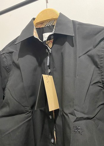 BURBERRY marka Ürün
Etiketli  kartlı  yeni sezon - Görsel 11