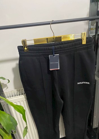 TOMMY HİLFİGER marka Ürün 
Etiketli  kartlı  Erkek - Görsel 7