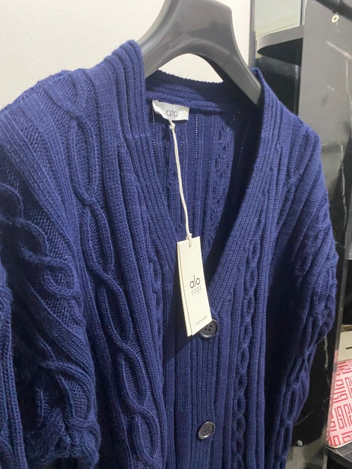 ALO YOGA marka Ürün
Etiketli  kartlı  
yeni sezon - Görsel 5