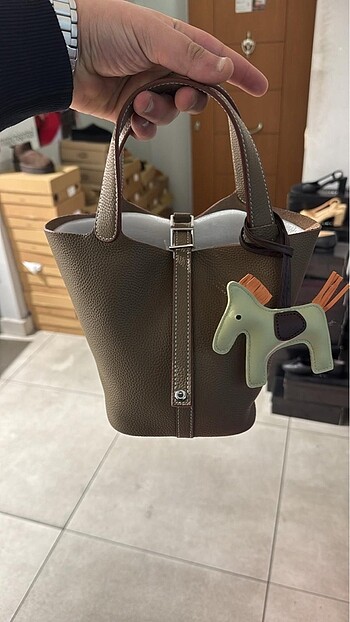 Hermes picotin