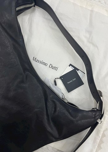 Massimo Dutti Kadın Siyah Deri Fermuarlı Çanta