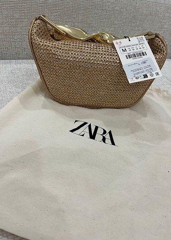 Zara Zincir Detaylı Bej Kadın Çanta