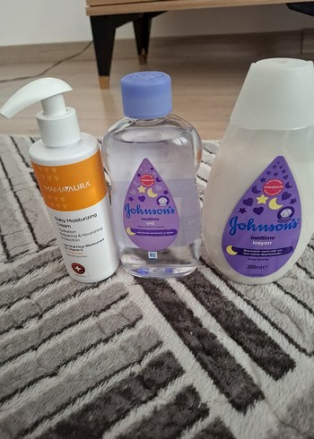 Johnson's Bebek Losyonu ve Mamaaura Nemlendirici Krem - Görsel 6
