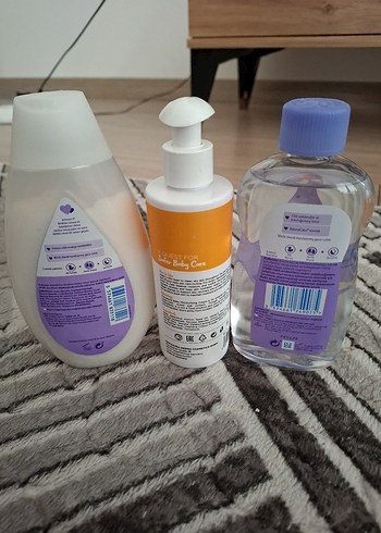 Johnson's Bebek Losyonu ve Mamaaura Nemlendirici Krem - Görsel 2