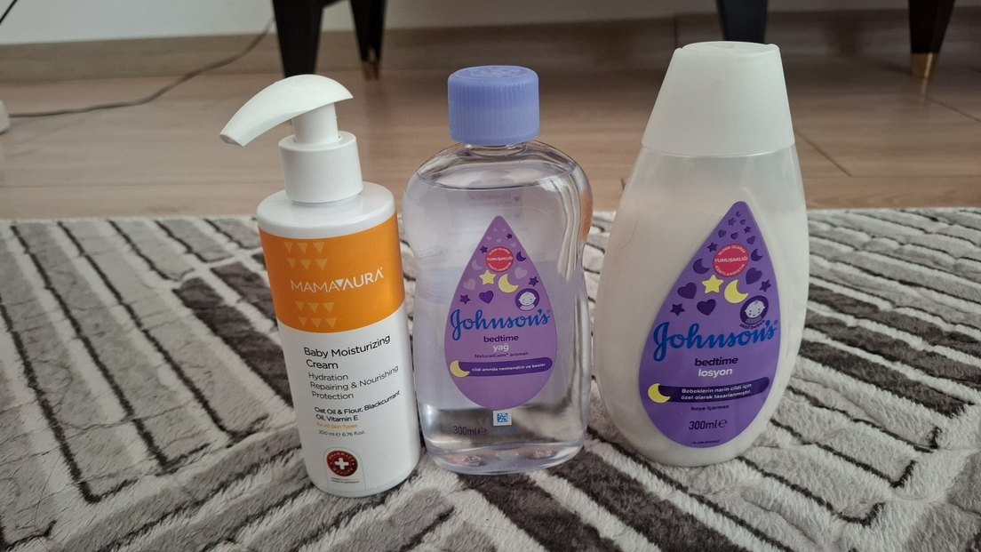 Johnson's Bebek Losyonu ve Mamaaura Nemlendirici Krem - Görsel 3