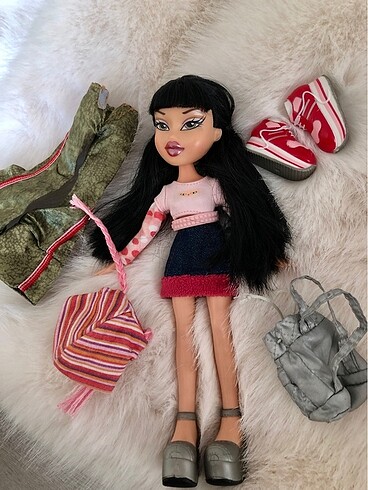 Bratz Jade 20. Yil bebeği