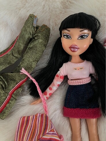  Bratz Jade 20. Yil bebeği