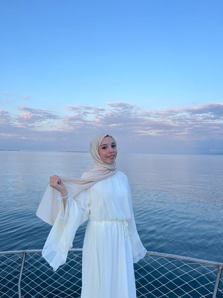 Beyaz tesettür elbise - Görsel 4