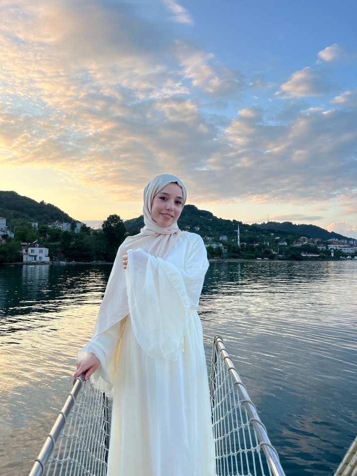 Beyaz tesettür elbise - Görsel 2