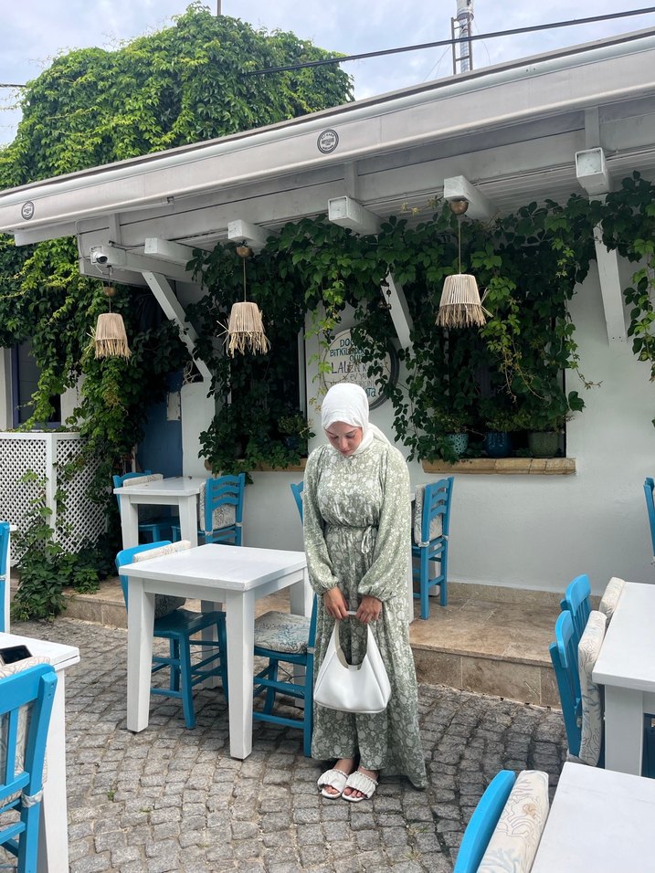 Bol Kesim Drapeli Uzun Kollu Pamuklu Elbise - Görsel 2