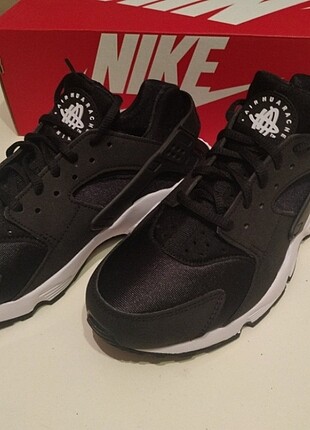 Nike huareche run