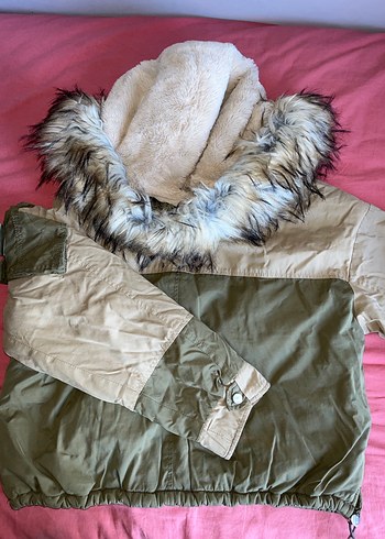 Bershka BERSHKA CRAZYNESS Kadın Kürklü Kışlık Mont