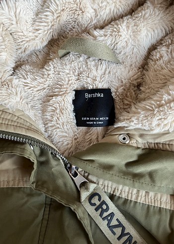 m Beden haki Renk BERSHKA CRAZYNESS Kadın Kürklü Kışlık Mont