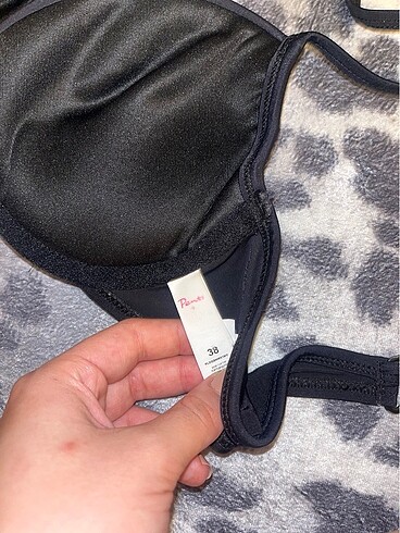 38 Beden bikini üstü