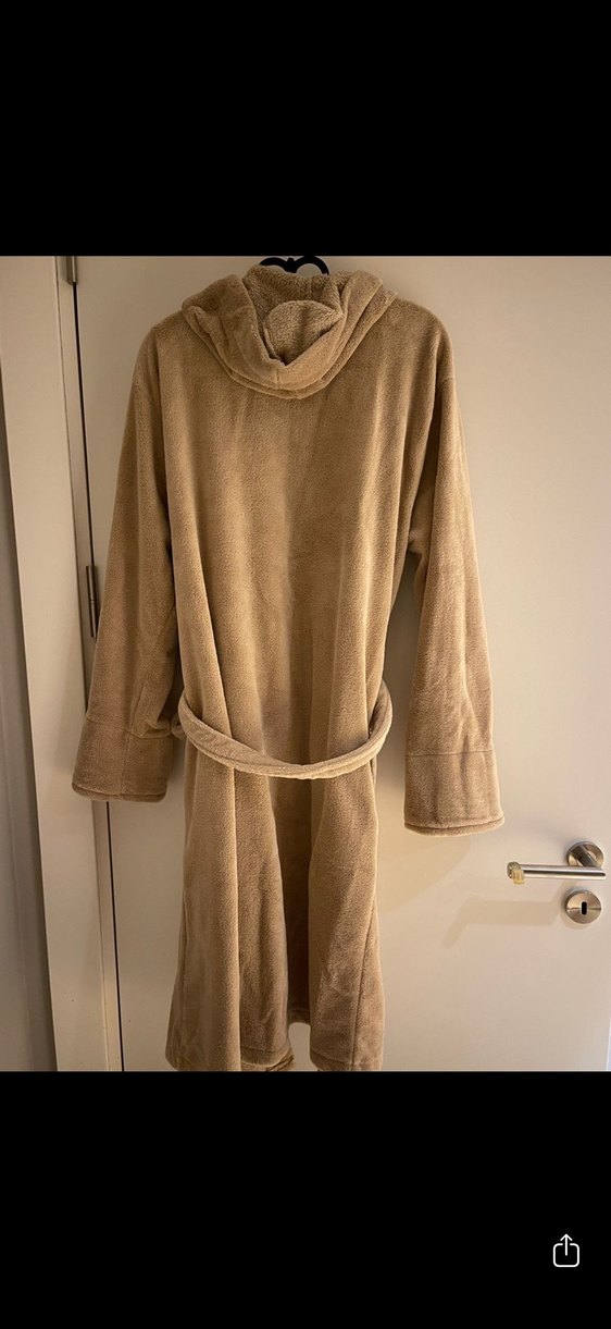 Karaca Bej Kapüşonlu Sabahlık - Görsel 2