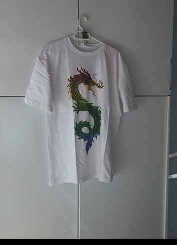 Beyaz tshirt 