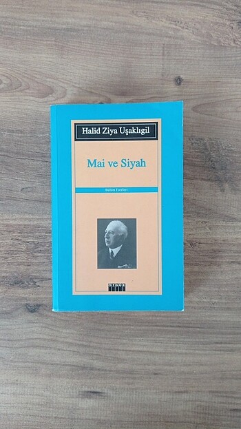 Mavi ve siyah Halid Ziya Uşaklıgil
