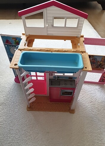 Barbie evi