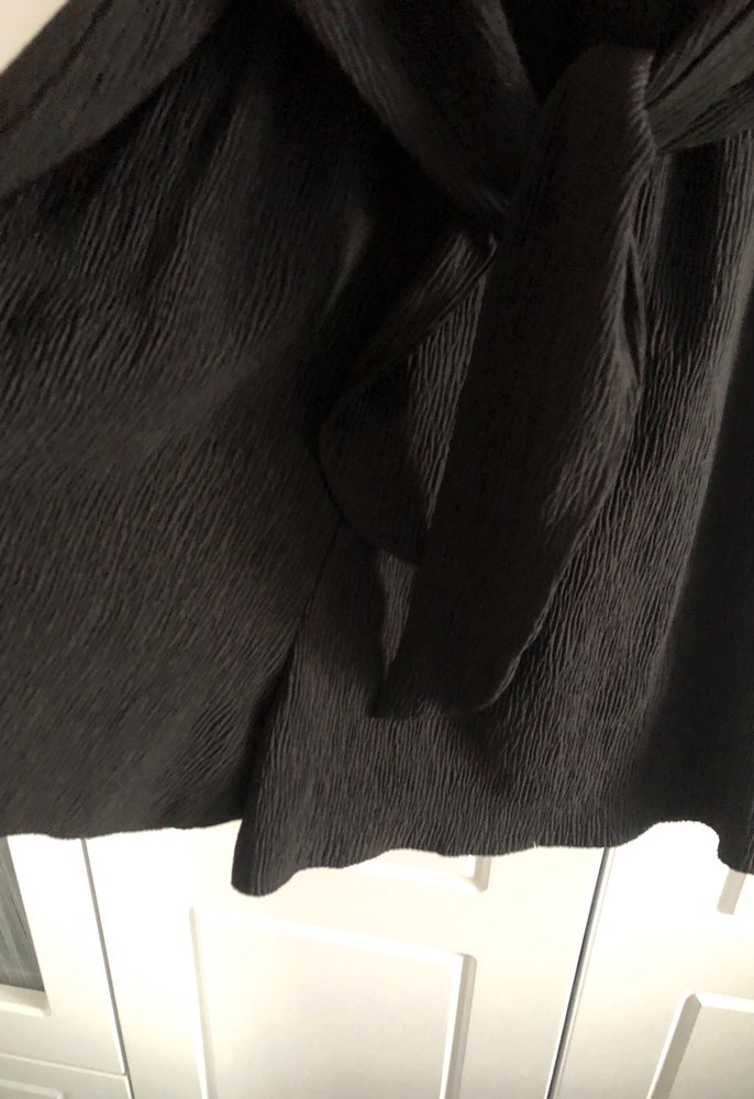 Siyah V Yaka Fırfırlı Keten Tulum - Görsel 2