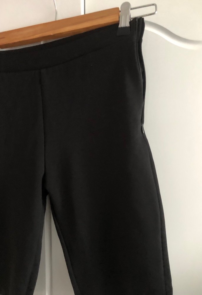 Siyah Midi Spor Şortu - Görsel 2