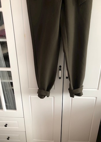 Bershka Kemerli Haki Kadın Kumaş Pantolon