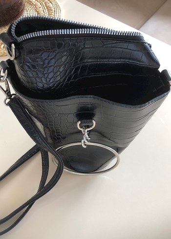 Parlak Siyah Yılan Desenli twist marka hiç kullanılmadı - Görsel 4