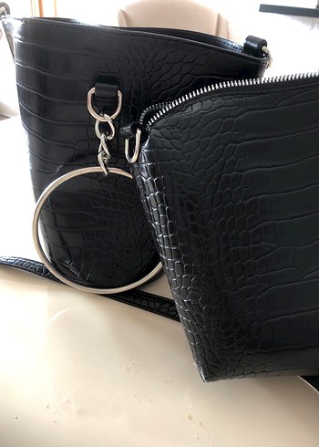 Parlak Siyah Yılan Desenli twist marka hiç kullanılmadı - Görsel 3