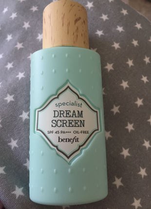 Benefit Cosmetics Yüksek faktörlü koruyucu