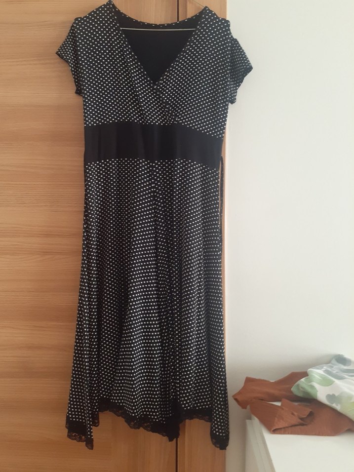 V Yaka puantiyeli likralı penye elbise - Görsel 2