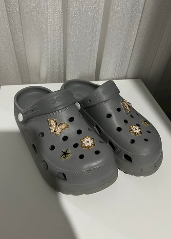 Crocs 38