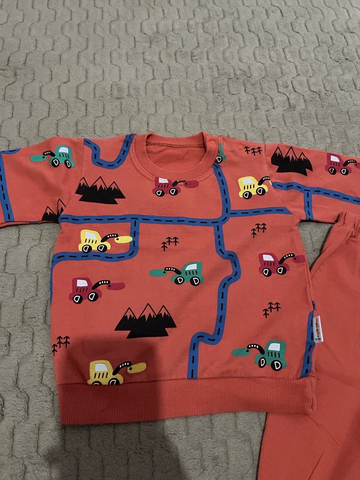 Renkli Baskılı Kırmızı Bebek Eşofman Takımı - Görsel 2