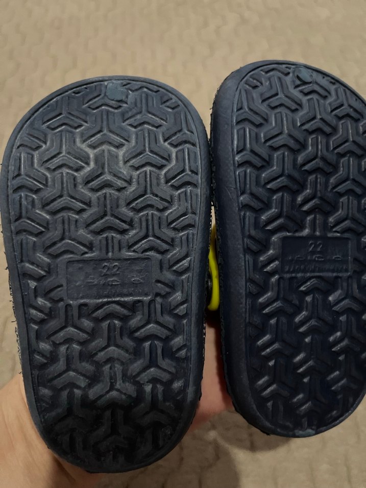 Sarı Tokalı Crocs Erkek Çocuk Terliği - Görsel 2