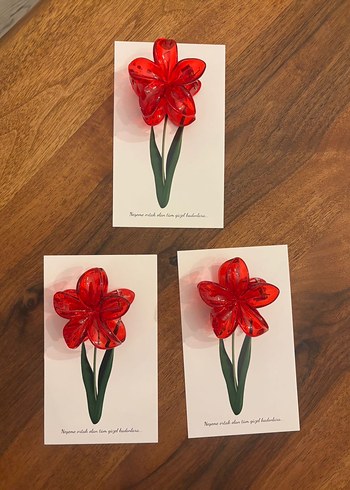 Kırmızı Çiçekli kıma gecesi lotus tokaları