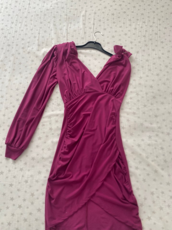 Trendyolmilla Fuşya Parlak Mini V Yaka Elbise - Görsel 2