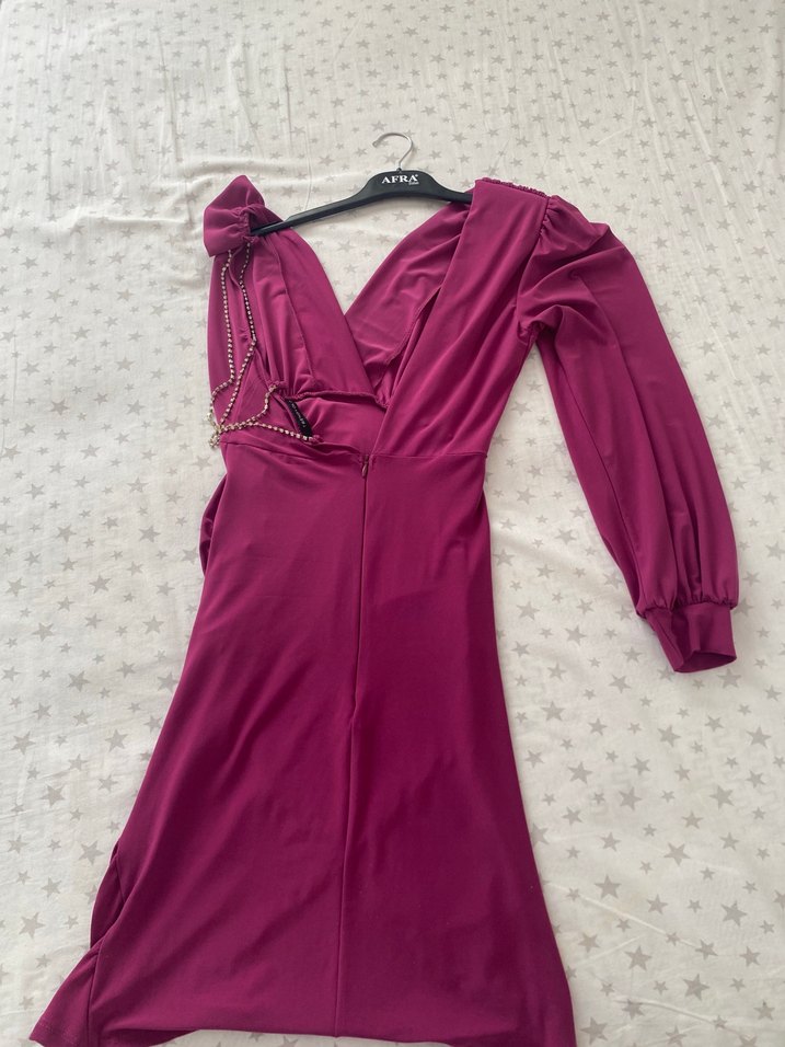 Trendyolmilla Fuşya Parlak Mini V Yaka Elbise - Görsel 3