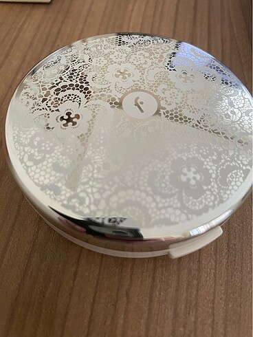 Flormar Satin Touch Compact Powder 03 Light Beige