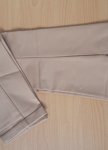 Zara Krem renk kumaş pantalon