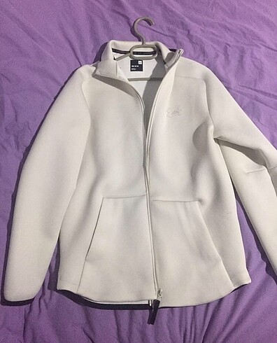 under armour hirka