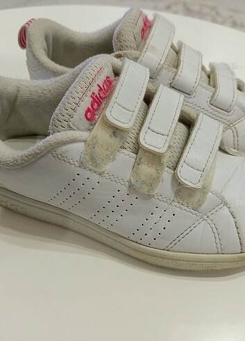 30 Beden beyaz Renk Orjinal Kız Çocuk Adidas Ayakkabı