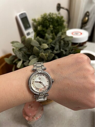 Beden gri Renk Guess Collection Gc GCY18002L1MF Kadın Kol Saati