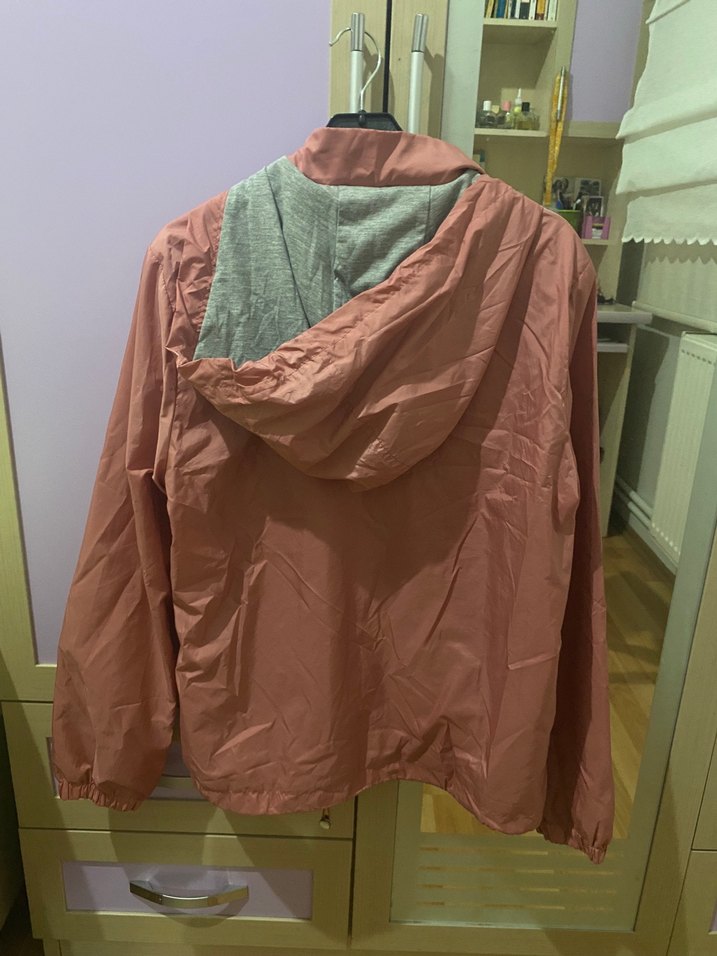 Pembe yağmurluk - Görsel 2