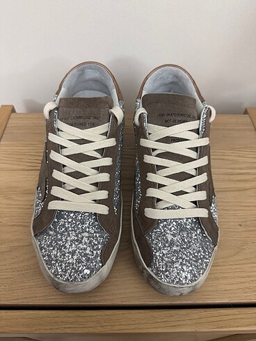 Golden Goose Deluxe Golden Goose 37 No