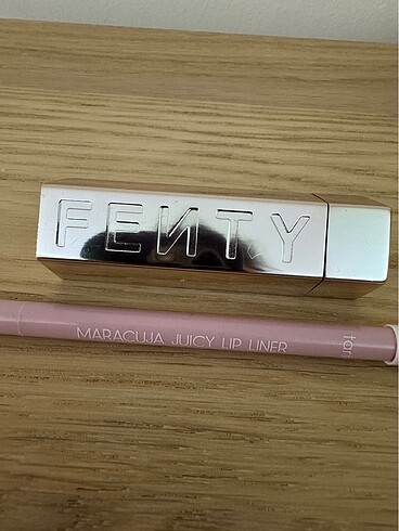 Beden kırmızı Renk Fenty Beauty Mvp 01