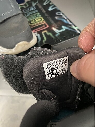 25 Beden Adidas spor ayakkabı